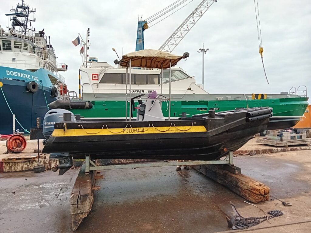 Limpeza de embarcações vhelman Angola